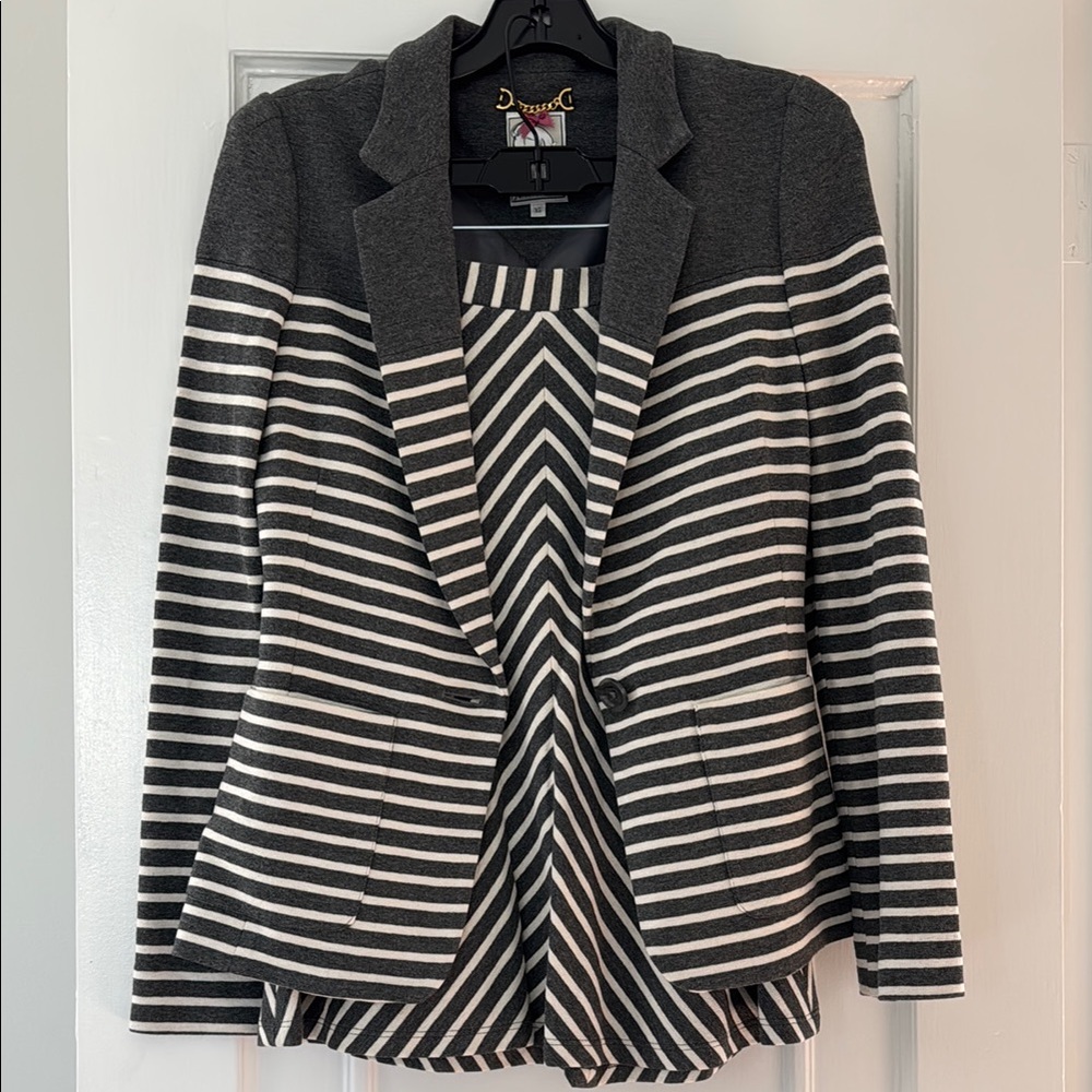 Yoana Baraschi Gray and Cream Skirt Suit